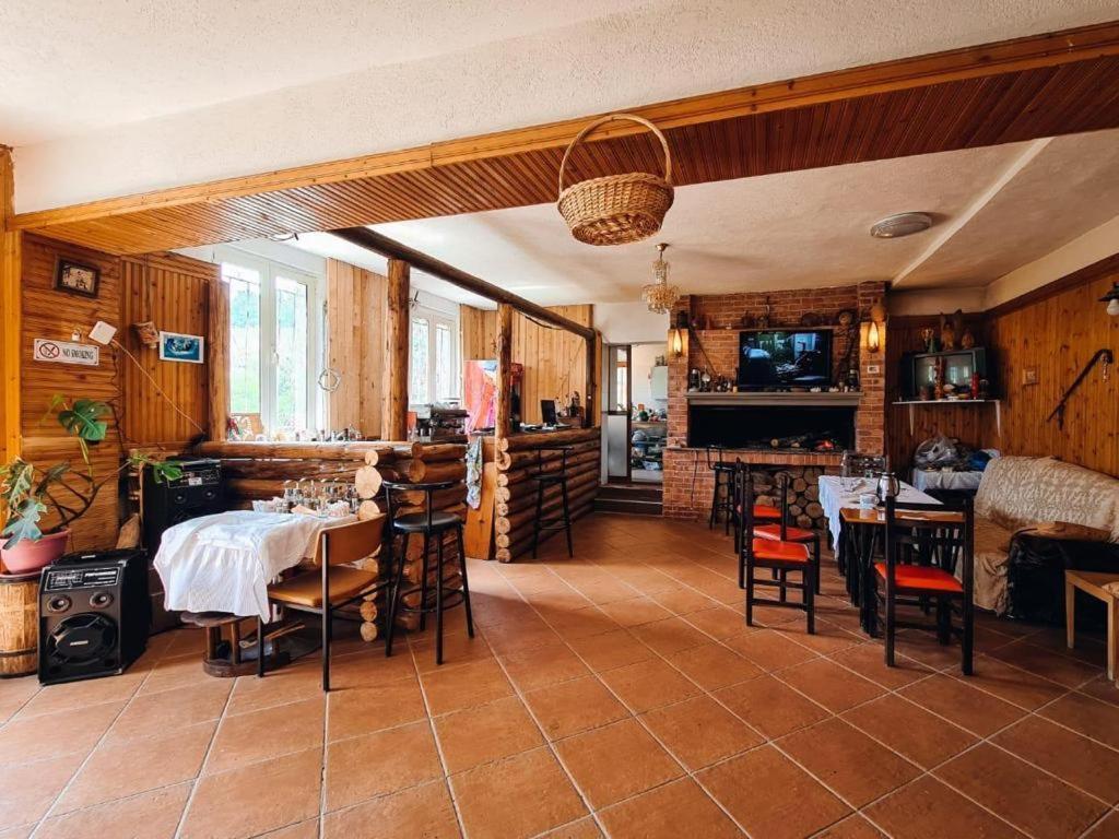 Hotel Kelmendi Lepushe Ngoại thất bức ảnh